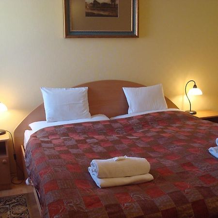 Hotel Arany Trofea Eger Exteriör bild