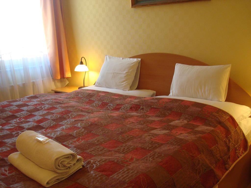 Hotel Arany Trofea Eger Exteriör bild