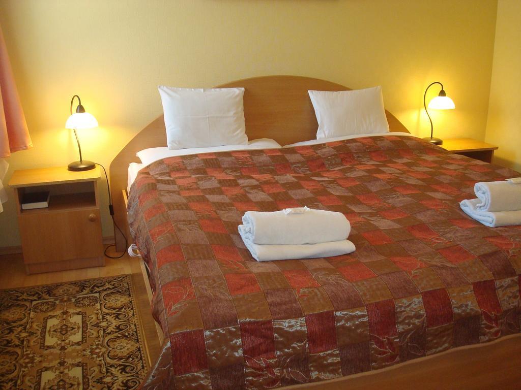 Hotel Arany Trofea Eger Rum bild