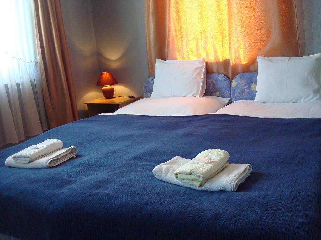 Hotel Arany Trofea Eger Rum bild