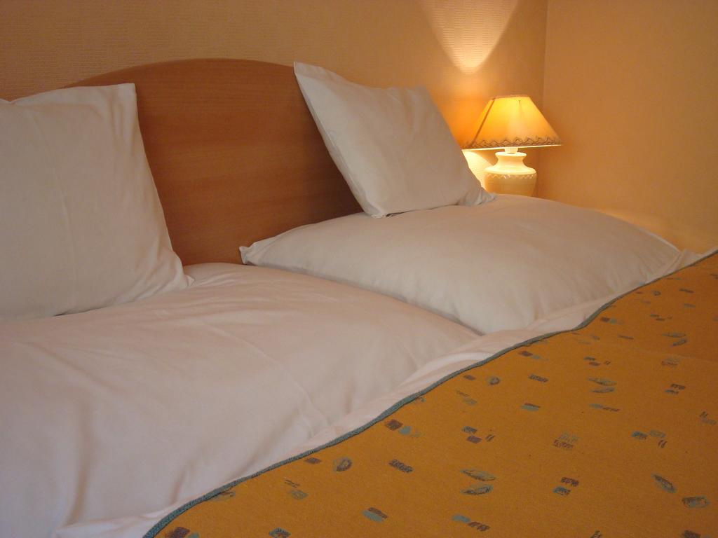 Hotel Arany Trofea Eger Exteriör bild